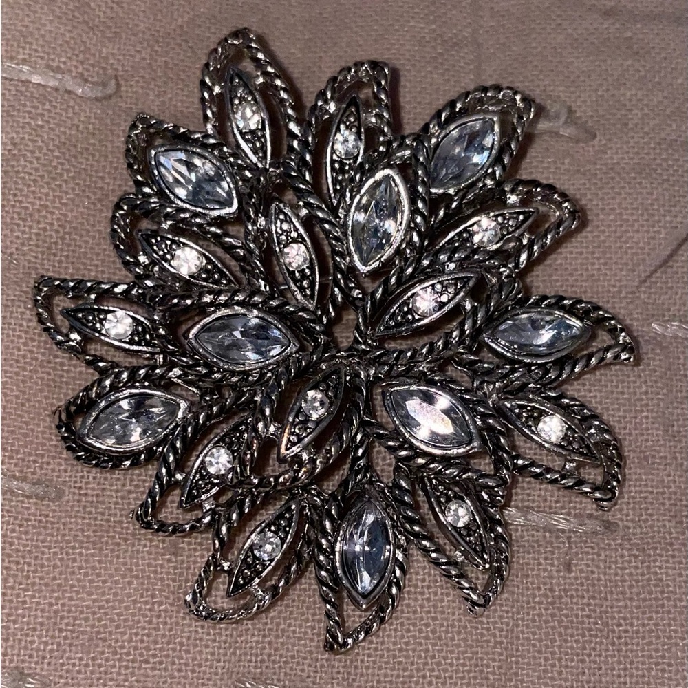 Vintage Floral Costume Brooch with Rhinestones & Silver-tone Rope Design